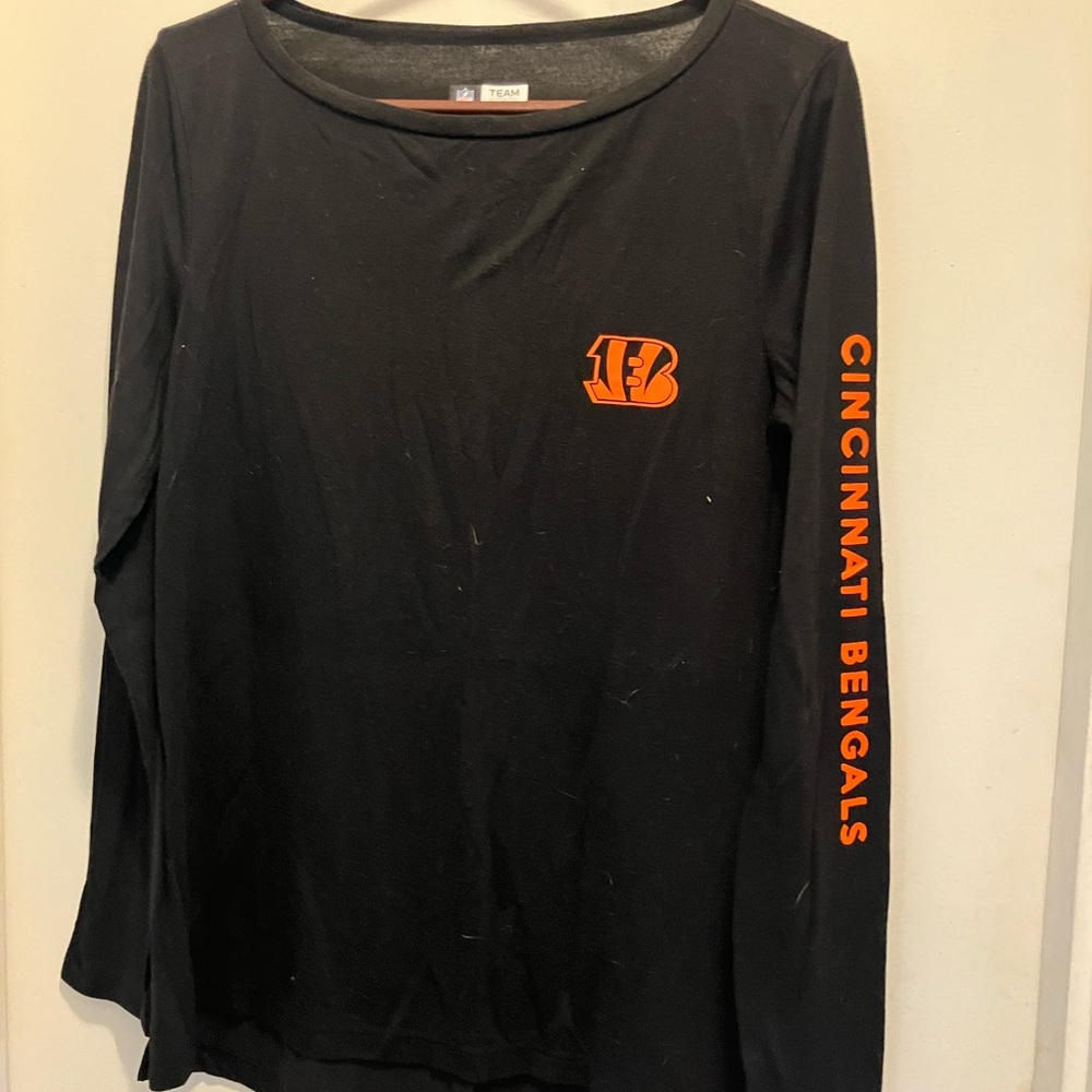 NFL Team Apparel Black and Orange Long Sleeve Tee